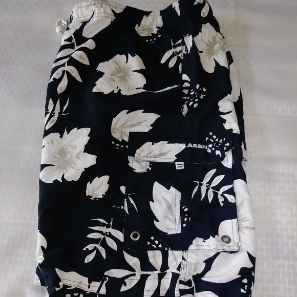 U.S. Polo Assn. Swim Shorts Size XL - Picture 4 of 8